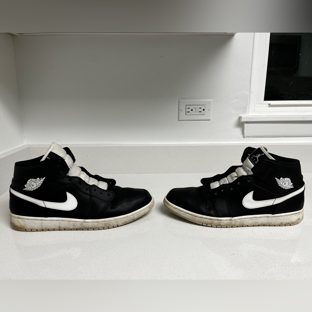 Nike Jordan Retro Mid ‘Black White’ - Size 12